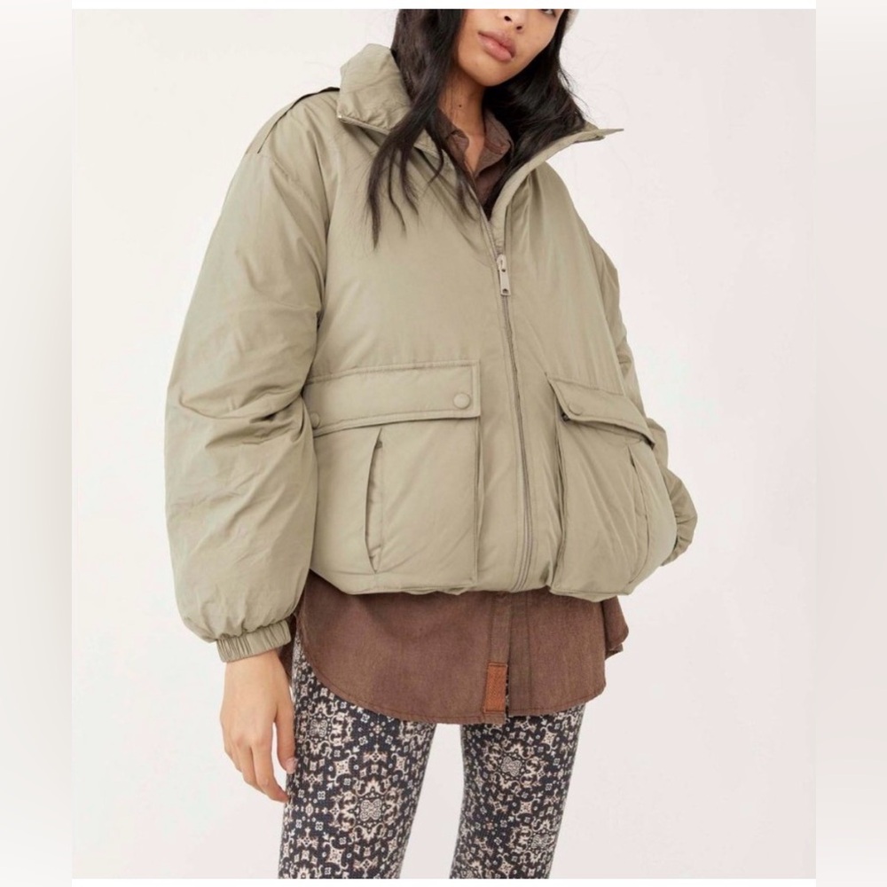 Free People Duvet Bomber Puffer in Sage Oversized Slouchy size Large - Picture 6 of 6